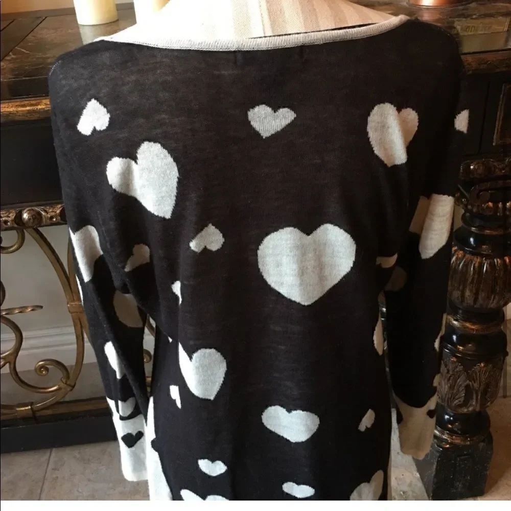 Heart Light Sweater!  - Picture 10 of 12